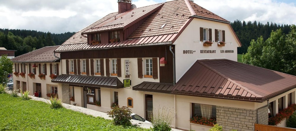 Logis Hôtel Les Arobiers, Ламура — фото 1