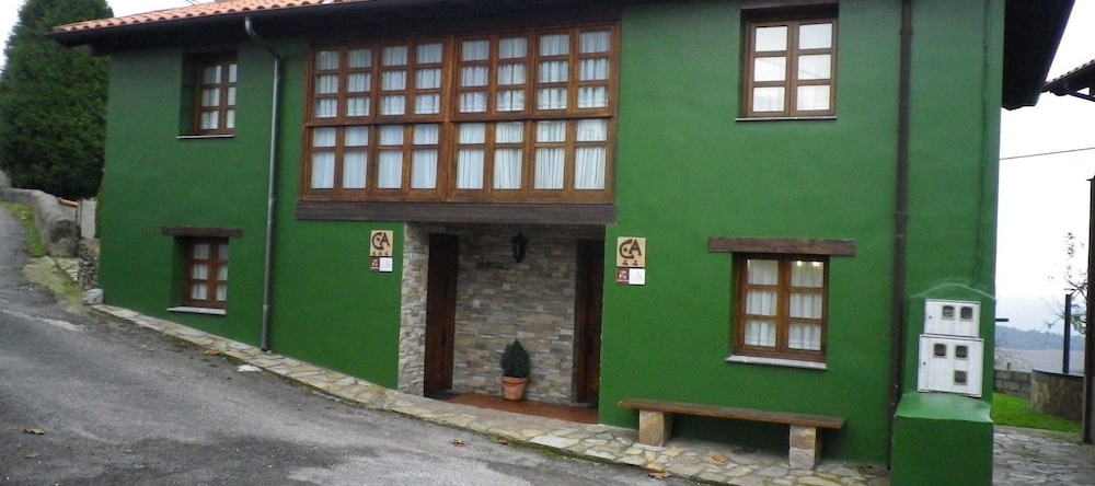 Ca Pilarona - La Cuadra, 萨拉斯 — 照片 1