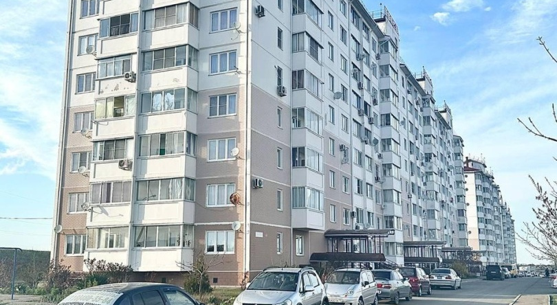 KrymskKhoum na ulitse Nadezhdy 4, Krymsk — photo 1