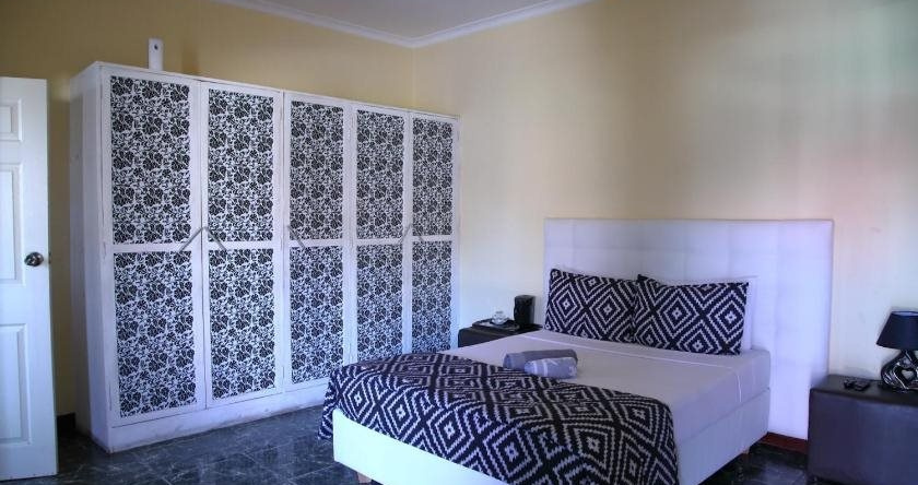 Palmeiras Guest House Matola, Matola — photo 1