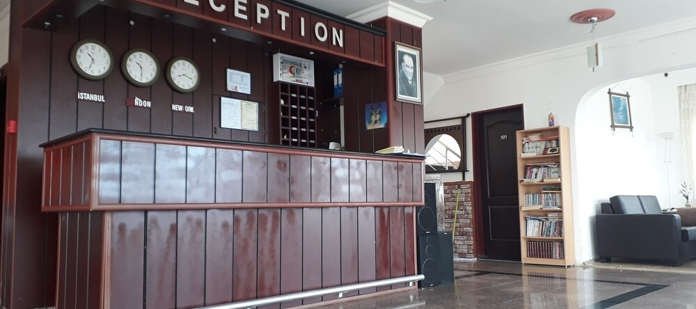 Deniz Otel, Karaburun — photo 1