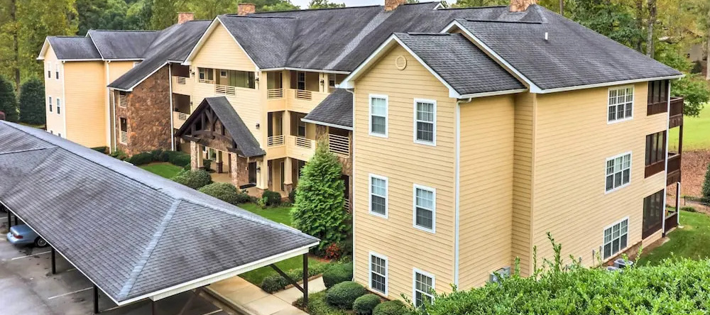 Condo on Kingwood Golf Course ~ 3 Mi to Main St!, 克莱顿 — 照片 1
