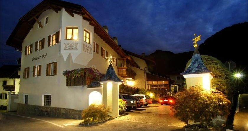 Pension Stadlerhof, 纳莱斯 — 照片 1
