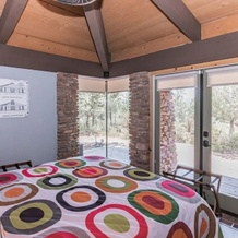 Glass House Elk Rim Pine 1 Bedroom Cabin by Redawning, Pine — photo 3