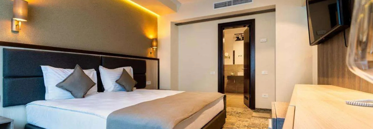 Hotel IZVOARE Caciulata, 克丘拉塔 — 照片 1