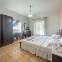 Luxurious Panoramic View Villa, Choudetsi — photo 4