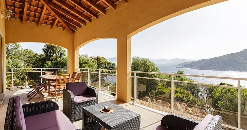 Squarebreak - Grande Villa, Belvedere-Campomoro — photo 1