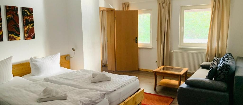 Landhotel Pra Lank, Нойштрелиц — фото 1