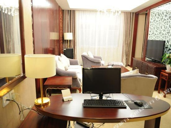 Dongzheng Lanwan International Hotel, Наньян — фото 1