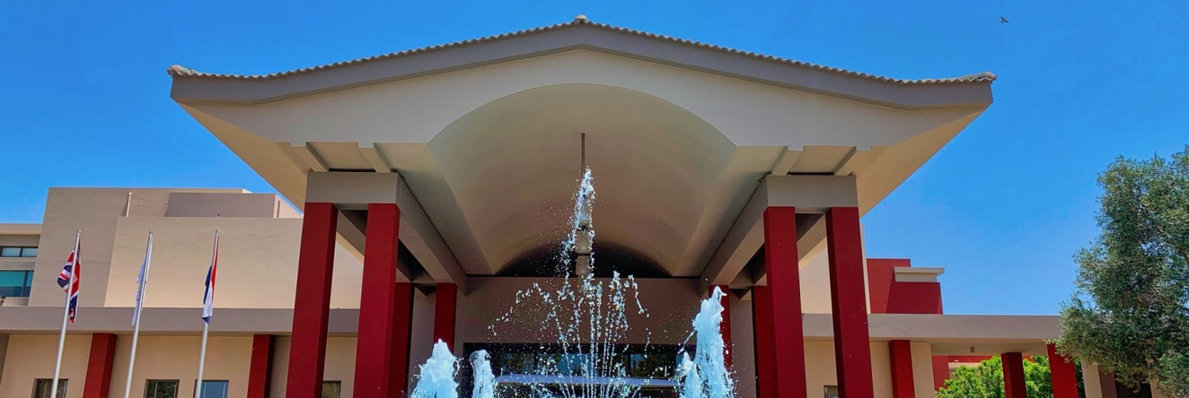 Apollonion Asterias Resort and Spa, 曼齐瓦纳塔 — 照片 1
