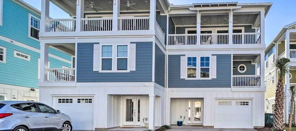 Kure Beach Townhome: Short Walk to the Beach!, 库尔海滩 — 照片 1