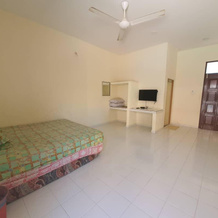 Spot On 90242 Sri Pantai Resort, Бачок — фото 4