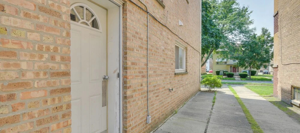 Walk to Train: Convenient Skokie Condo!, Skokie — photo 1