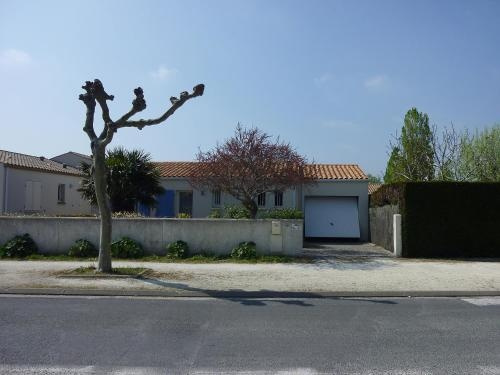Holiday Home Les Bains, La Bree-les-Bains — photo 1