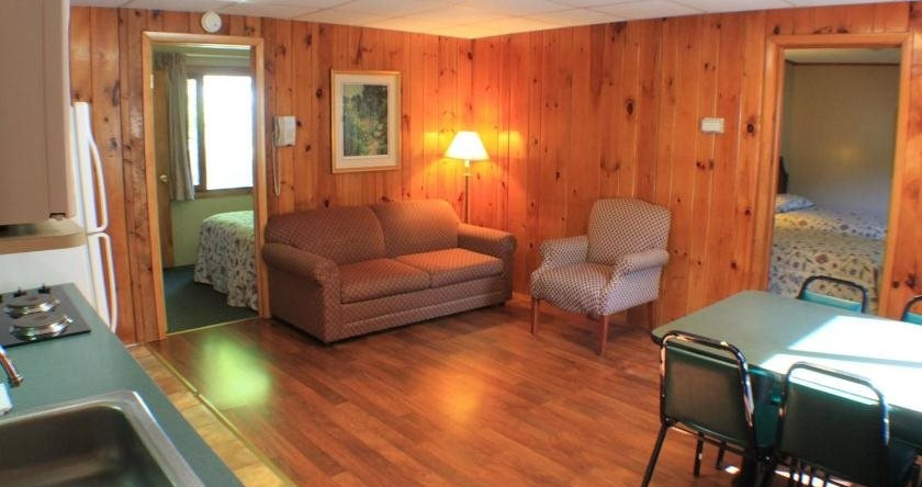 Capri Village, Warrensburg — photo 1