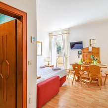 Awesome Apartment in Dobbiaco With Sauna, Indoor Swimming Pool and Swimming Pool, 多比亚科 — 照片 2