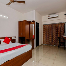 Oyo 23999 Samruddhi Lodge, 乌拉尔 — 照片 3