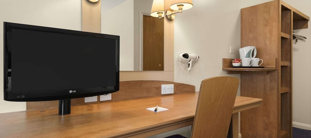 Days Inn Cannock Norton Canes M6 Toll, 坎诺克 — 照片 1