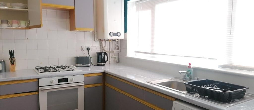 Beautiful And Comfortable 3 Or 4 Bedroom House In Tilbury, Тилбери — фото 1