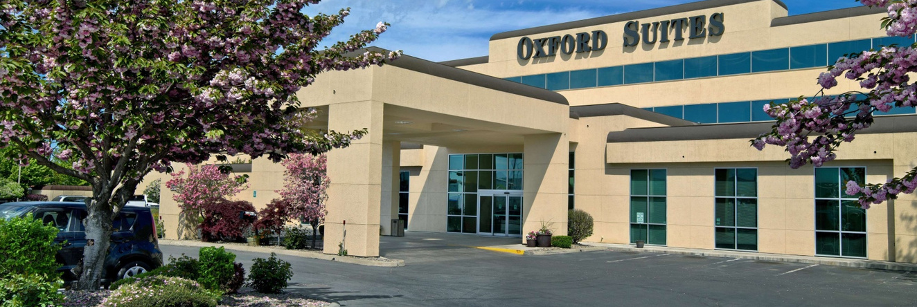 Oxford Suites Yakima, 亚基马 — 照片 1