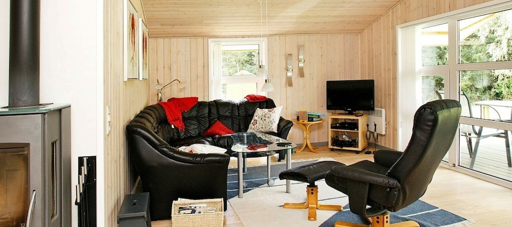 Stylish Holiday Home In Roslev Denmark With Roofed Terrace, Лёгструп — фото 1