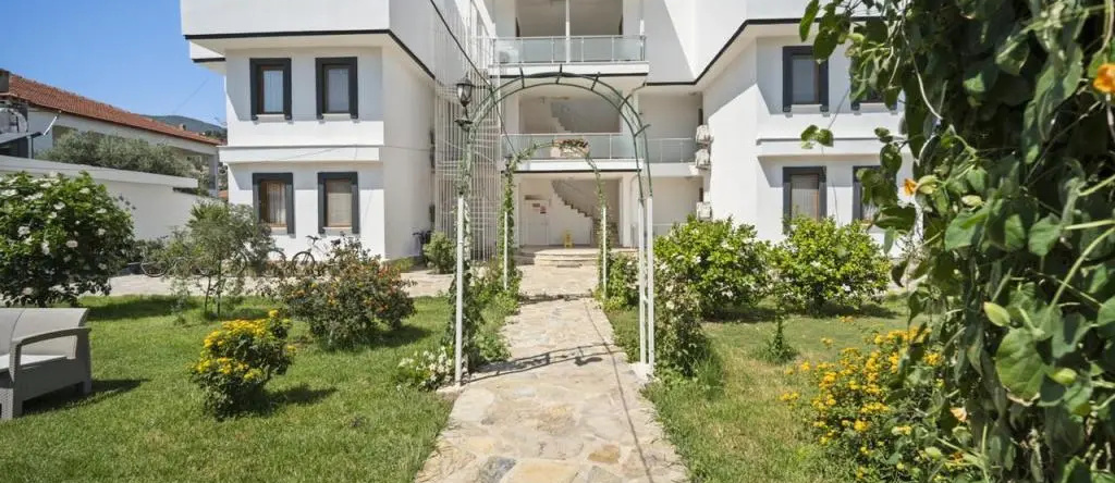 Arzu Otel, Датча — фото 1