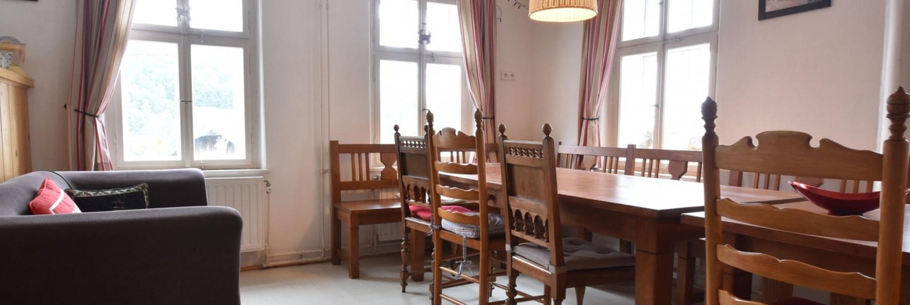 Holiday Home With Garden in Quiet Mountain Village, 兹拉塔奥莱什尼采 — 照片 1