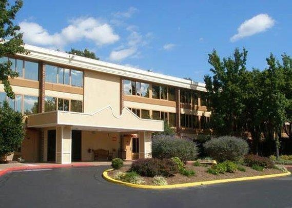 Clarion Inn, Waldorf — photo 1