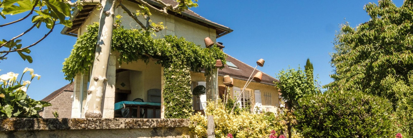Villa With Pool in Correze, Saint-Bonnet-la-Riviere — photo 1