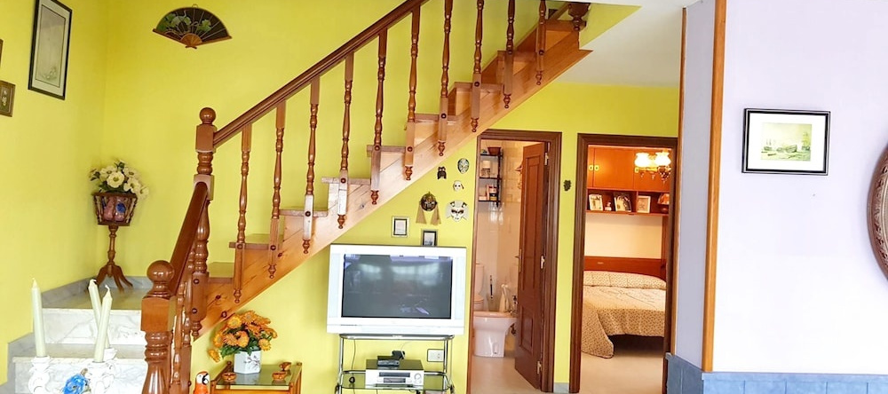 House With 3 Bedrooms In Viveiro, With Wonderful Sea View, Balcony And Wifi, Вивейро — фото 1
