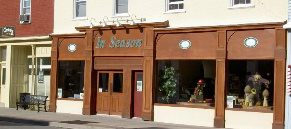 In Season Guest Suite, Трент Хилс — фото 1