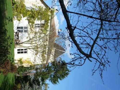Domaine de Fonroques - Roulottes, 蒙卡雷 — 照片 1