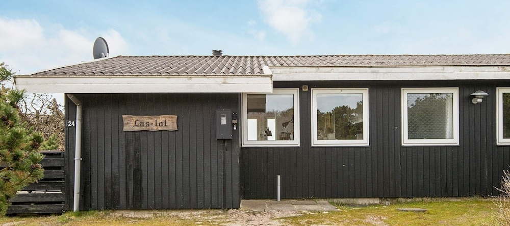 Deluxe Holiday Home in Jutland With Beach Nearby, Fano — photo 1