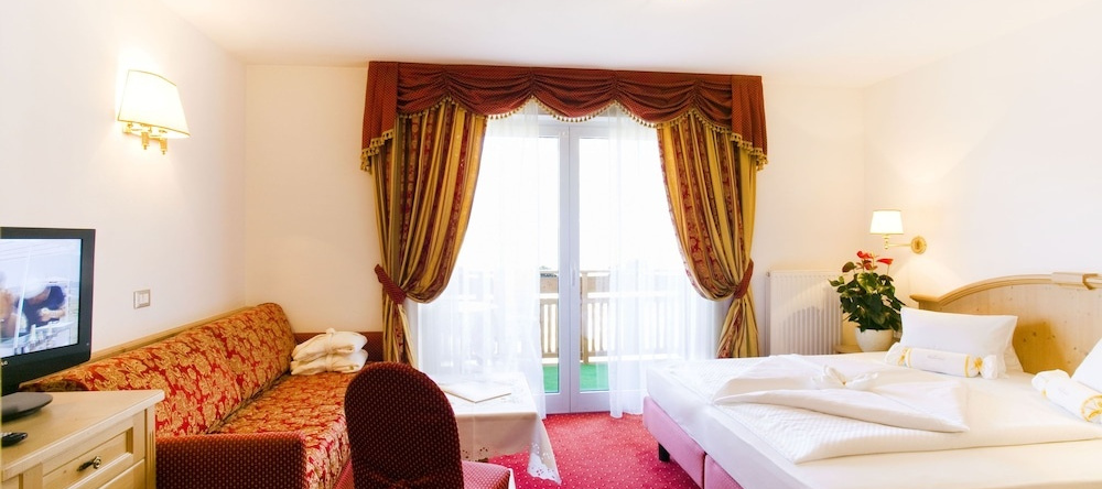 Adults Only Hotel Grafenstein, Scena — photo 1