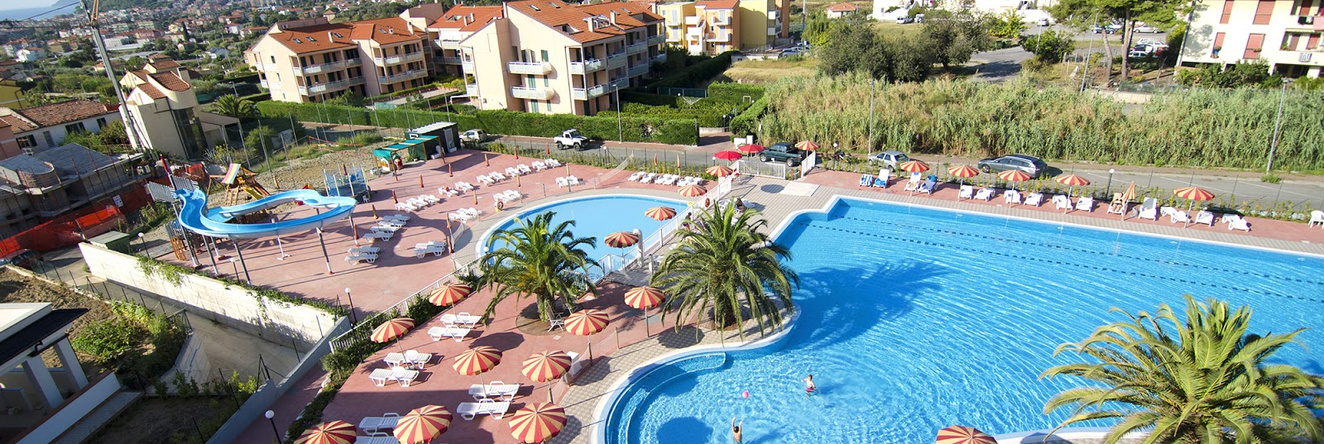 Ai Pozzi Village Spa Resort, 洛阿诺 — 照片 1