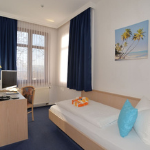 Hotel Am Hohen Schwarm, 萨尔费尔德-萨勒 — 照片 5