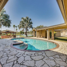 Pool & Game Room: Waterfront Harlingen Home, Harlingen — photo 4