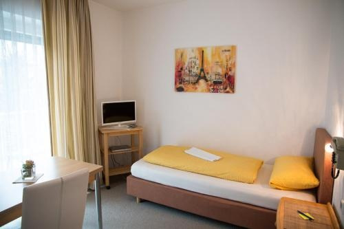 Hotel Garni Trumm, Диллинген-на-Дунае — фото 1