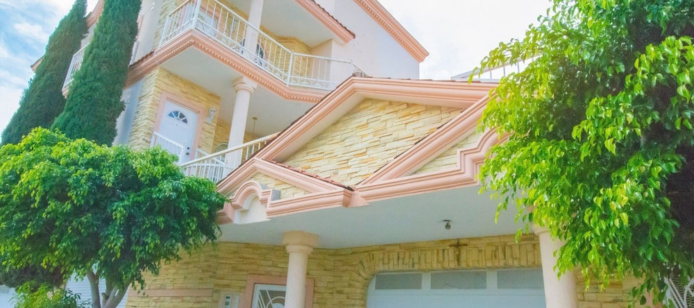 Apartahotel Villa Del Sol, 伊斯米基尔潘 — 照片 1