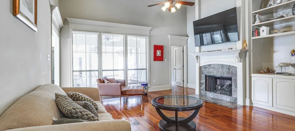 Easy Access to I-10: Family Home in Prairieville!, 普雷里维尔 — 照片 1