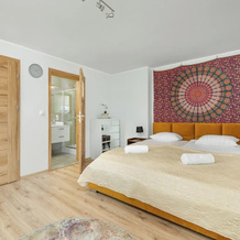 Noble Green Bytom Apartment by Renters, Bytom — photo 5