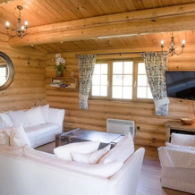 Oak Lodge With Hot Tub, Kingfishers, Эрл-Сохем — фото 4