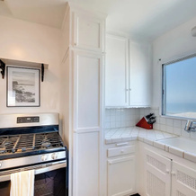 Sunny Manhattan Beach Apt W/ Vibrant Ocean Views, Манхэттен-Бич — фото 5