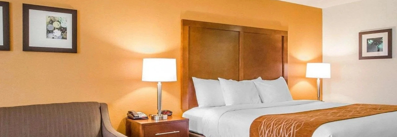 Red Roof Inn & Suites Ferdinand, 费迪南德 — 照片 1