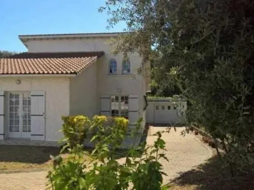 House Vaux Sur Mer, Во-сюр-Мер — фото 1