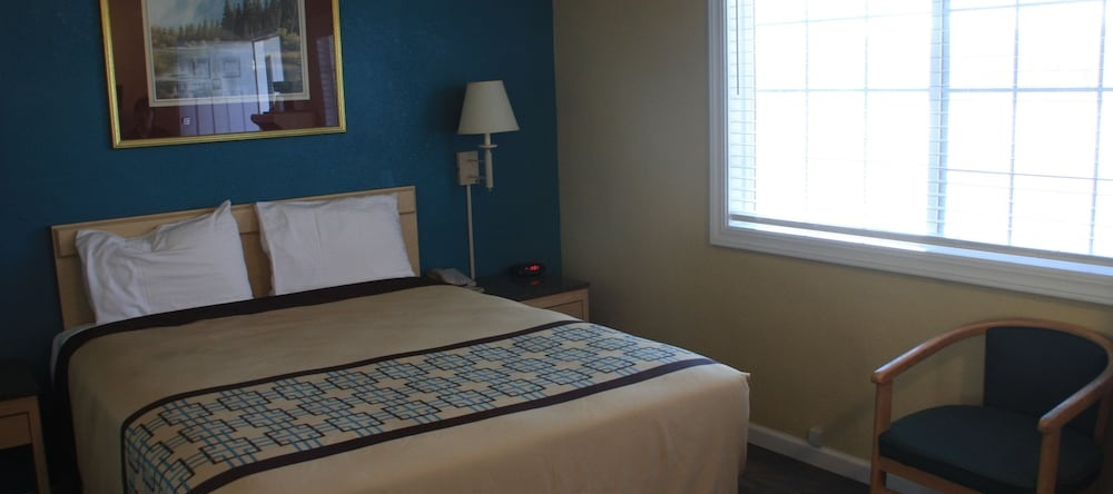 Penny Saver Inn, Кресент-Сити — фото 1