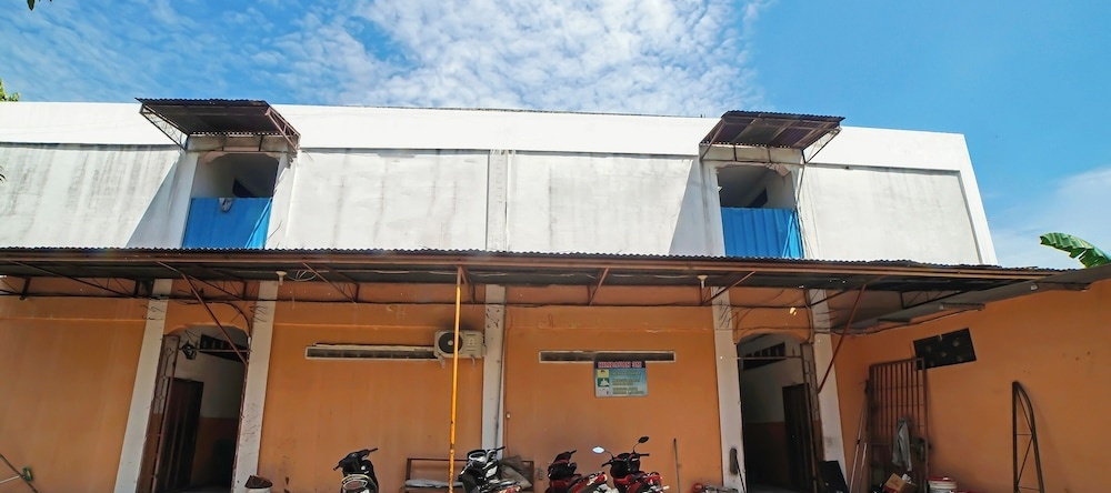 Hotel O Mandiri Inn, 基萨兰 — 照片 1