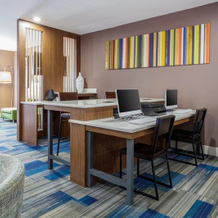Holiday Inn and Suites Newport News, 纽波特纽斯 — 照片 5