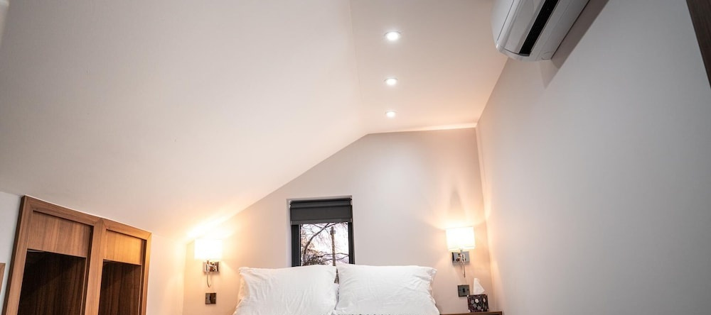 Annex, 2 Bed, Sleeps 4, Parking, Ossett — photo 1