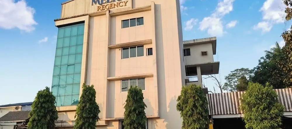 Hotel Meera Regency, Chiplun — photo 1